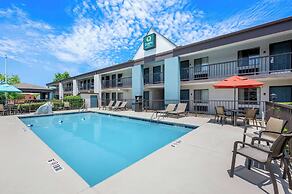 Quality Inn Pelham I-65 exit 246