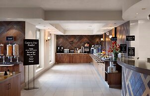 Embassy Suites by Hilton Phoenix Tempe