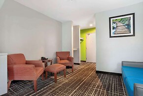 Quality Inn & Suites Birmingham - Highway 280