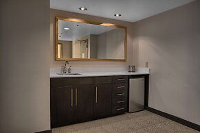 DoubleTree by Hilton at the Entrance to Universal Orlando