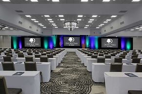 DoubleTree by Hilton at the Entrance to Universal Orlando