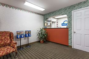 Days Inn by Wyndham Dickson