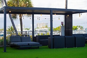 B Ocean Resort Fort Lauderdale Beach