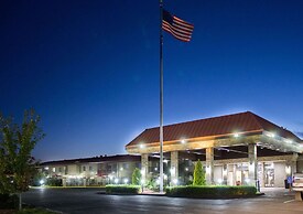 Best Western Plus Lake Front Hotel