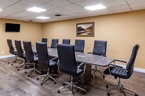 Best Western Plus Lake Front Hotel