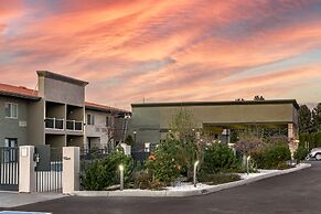 Best Western Plus Lake Front Hotel