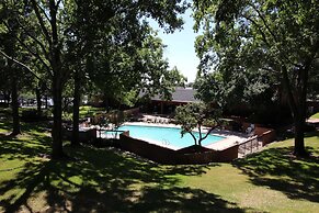 Magnuson Grand Hotel & Conference Center Tyler