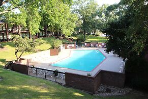 Magnuson Grand Hotel & Conference Center Tyler