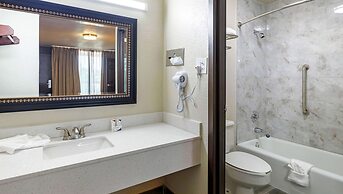 Magnuson Grand Hotel & Conference Center Tyler