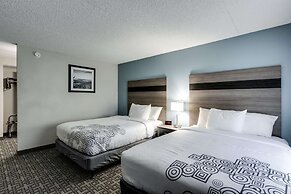 Days Inn & Suites by Wyndham Spokane