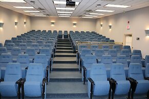 Ramada Hotel & Conference Center by Wyndham Lewiston