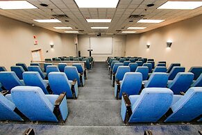 Ramada Hotel & Conference Center by Wyndham Lewiston