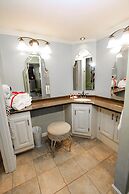 Ramada Hotel & Conference Center by Wyndham Lewiston