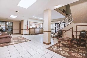 Coratel Inn & Suites By Jasper McCook