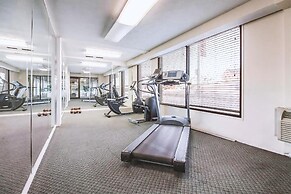Coratel Inn & Suites By Jasper McCook