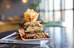 Holiday Inn Chicago Dwtn - The Mart by IHG