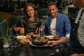 Holiday Inn Chicago Dwtn - The Mart by IHG