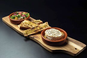 DoubleTree by Hilton Paris Bougival