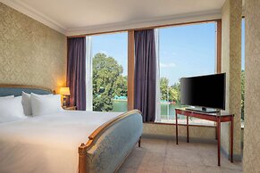 DoubleTree by Hilton Paris Bougival