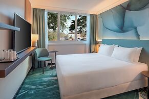 DoubleTree by Hilton Paris Bougival
