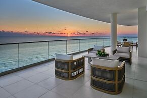 The St. Regis Longboat Key Resort