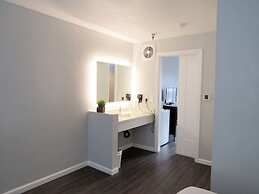 Capri Suites Anaheim