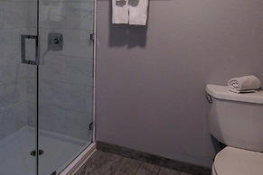 Capri Suites Anaheim