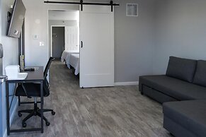 Capri Suites Anaheim