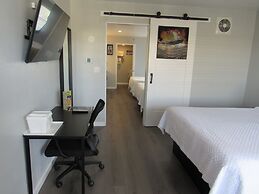 Capri Suites Anaheim