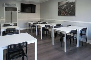 Capri Suites Anaheim