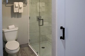 Capri Suites Anaheim