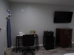 Capri Suites Anaheim