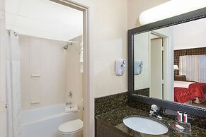 Ramada by Wyndham Midtown Grand Island