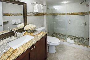 Ocean Pointe Suites at Key Largo