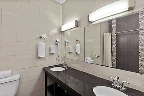 WindWater Hotel and Marina