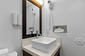 WindWater Hotel and Marina