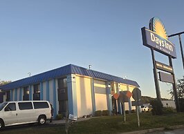 Days Inn by Wyndham Portage