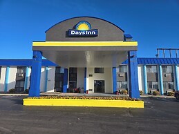 Days Inn by Wyndham Portage