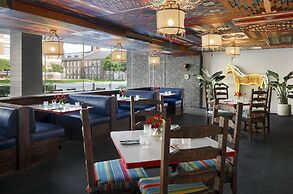 Graduate by Hilton Dallas