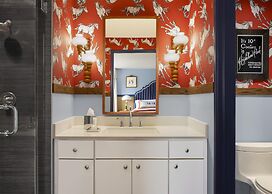 Graduate by Hilton Dallas