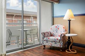 Graduate by Hilton Dallas