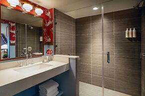 Graduate by Hilton Dallas