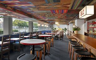 Graduate by Hilton Dallas