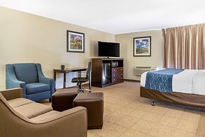 Comfort Inn Grand Rapids Airport