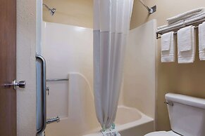 Quality Inn Galesburg near US Highway 34 and I-74