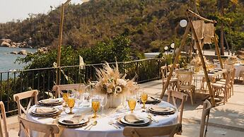 Camino Real Acapulco Diamante