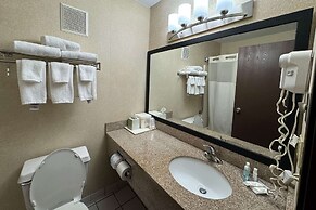 Quality Inn near I-72 and Hwy 51
