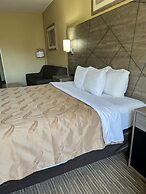 Quality Inn near I-72 and Hwy 51