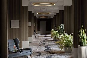 Renaissance Chicago North Shore Hotel