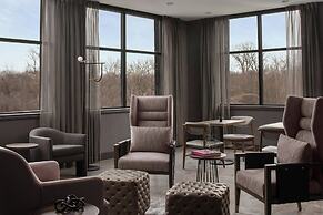Renaissance Chicago North Shore Hotel